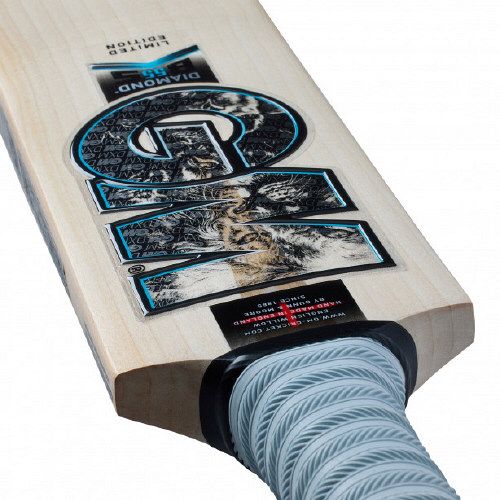 Gunn & Moore Diamond DXM 404 Junior Cricket Bat 2026
